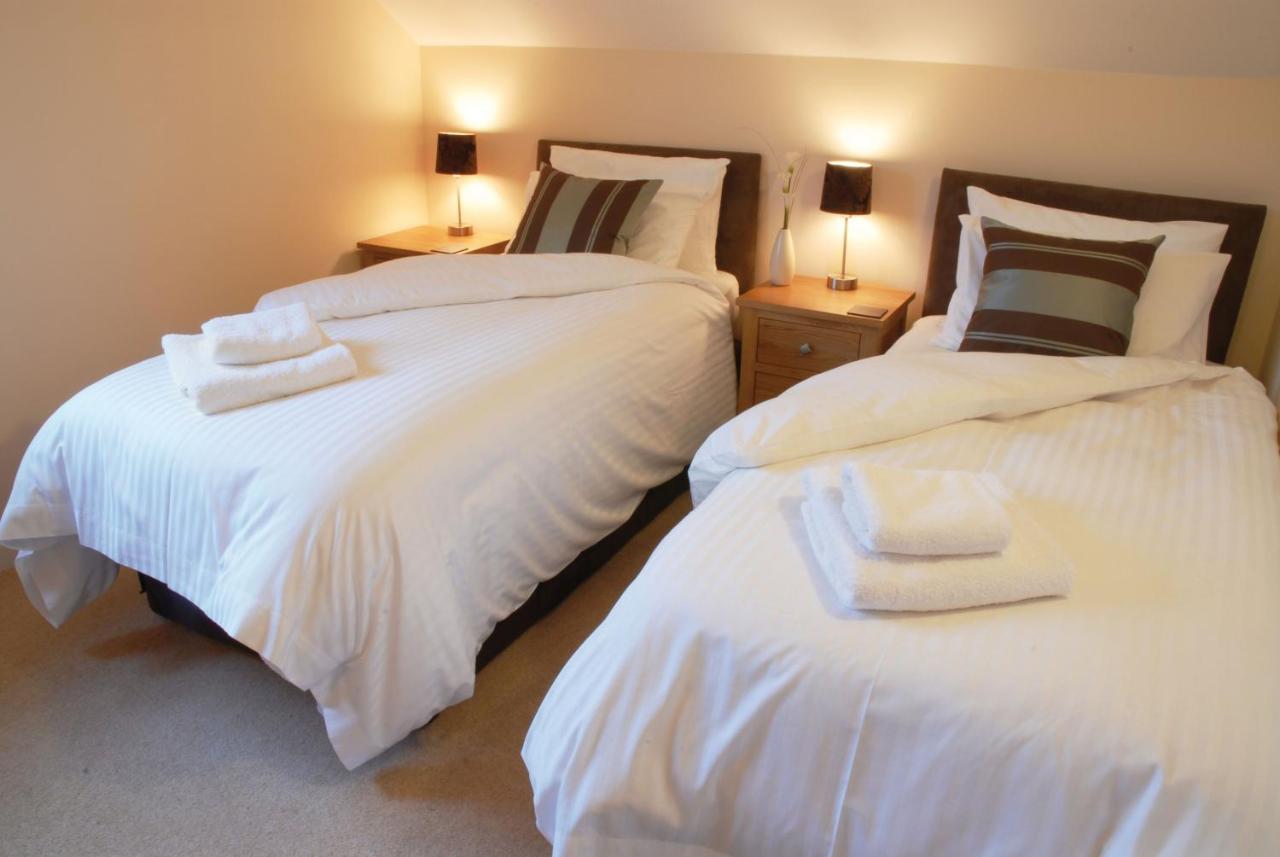 Kingfisher Hot Tub & Log Burner House On Premium Lakeside With Resort Facilities St Columb Major Esterno foto