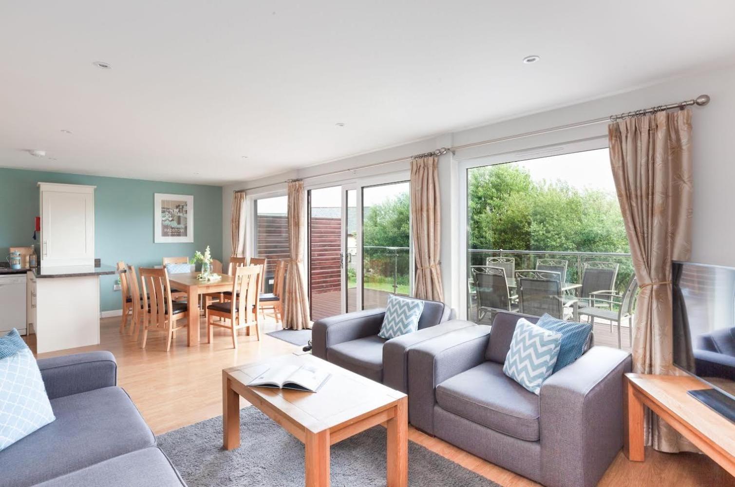 Kingfisher Hot Tub & Log Burner House On Premium Lakeside With Resort Facilities St Columb Major Esterno foto